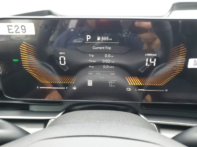 New 2027 Ivory Silver Kia EX image 22