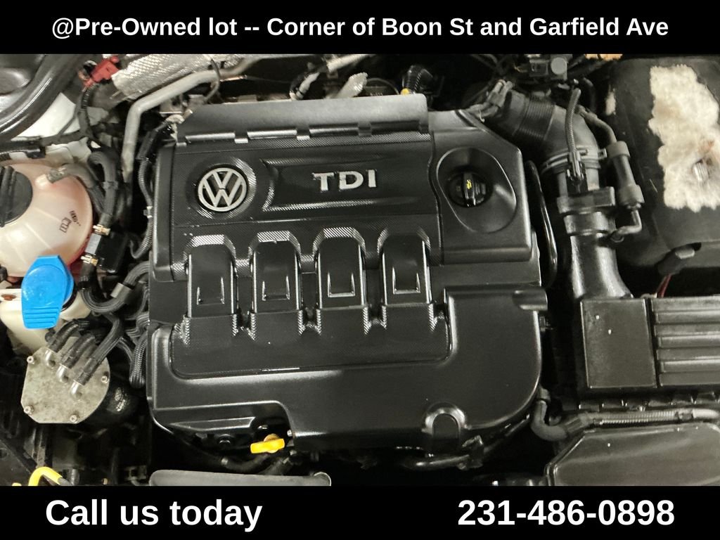 Used 2015 White Volkswagen 2.0L TDI SE image 10