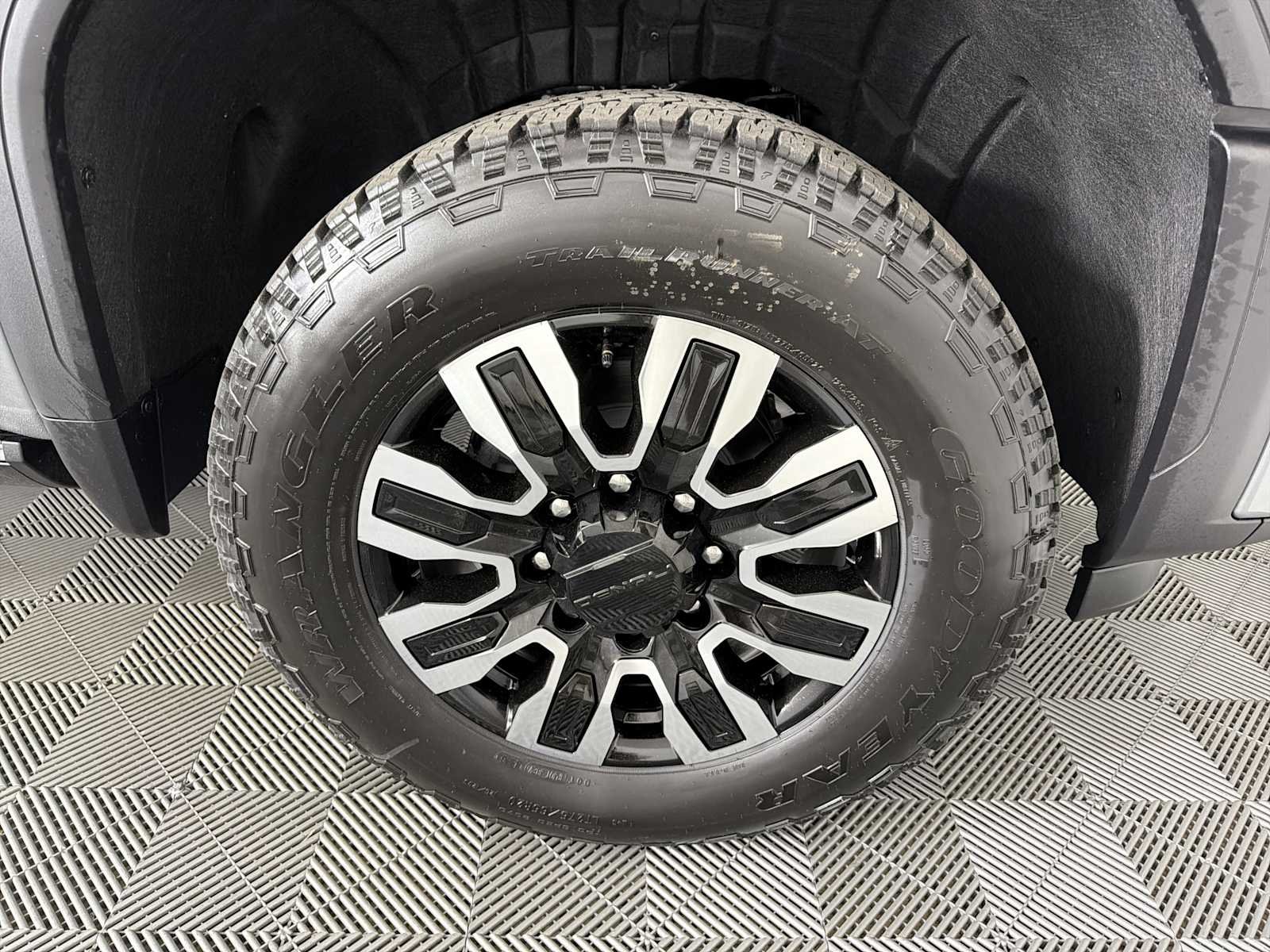 2026 GMC Sierra 2500HD Denali Ultimate - Photo 12