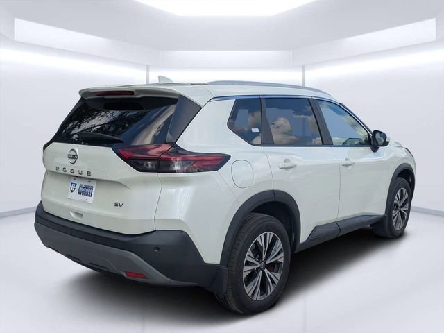 Used 2023 White Nissan SV image 3
