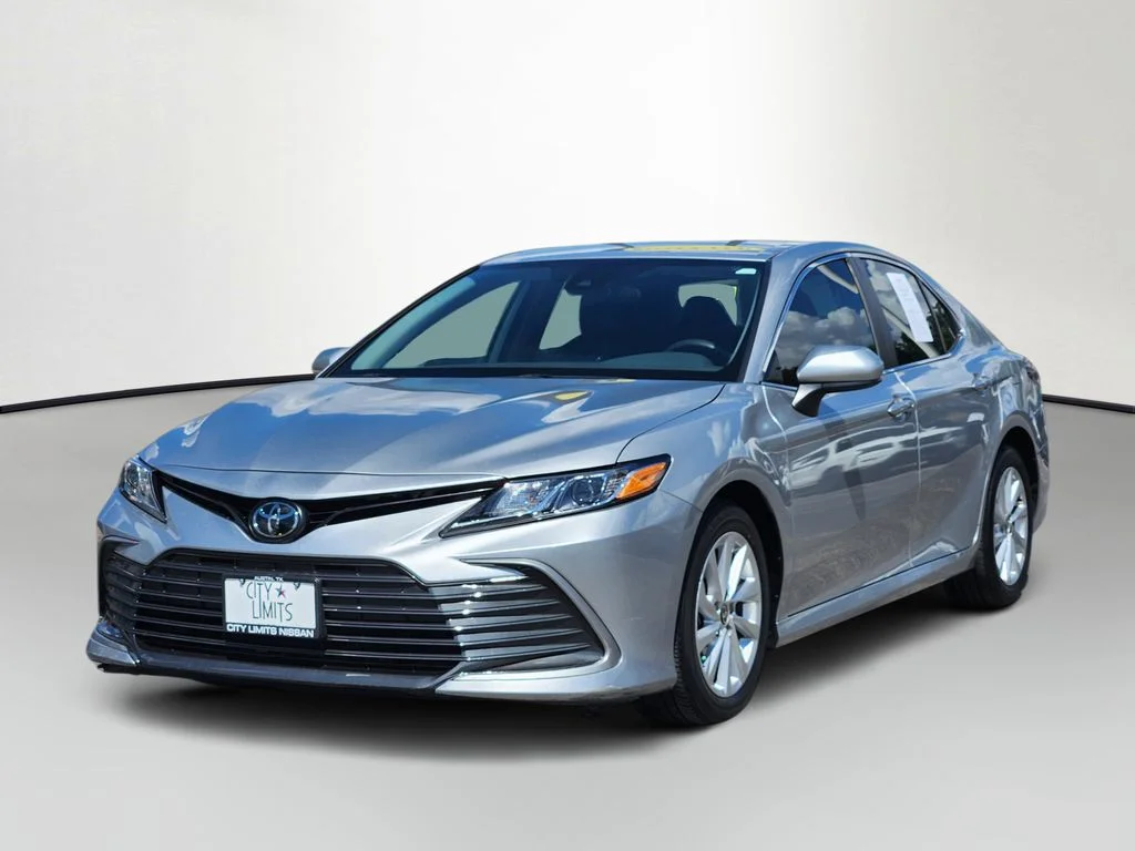 Used 2023 Silver Toyota LE image 4