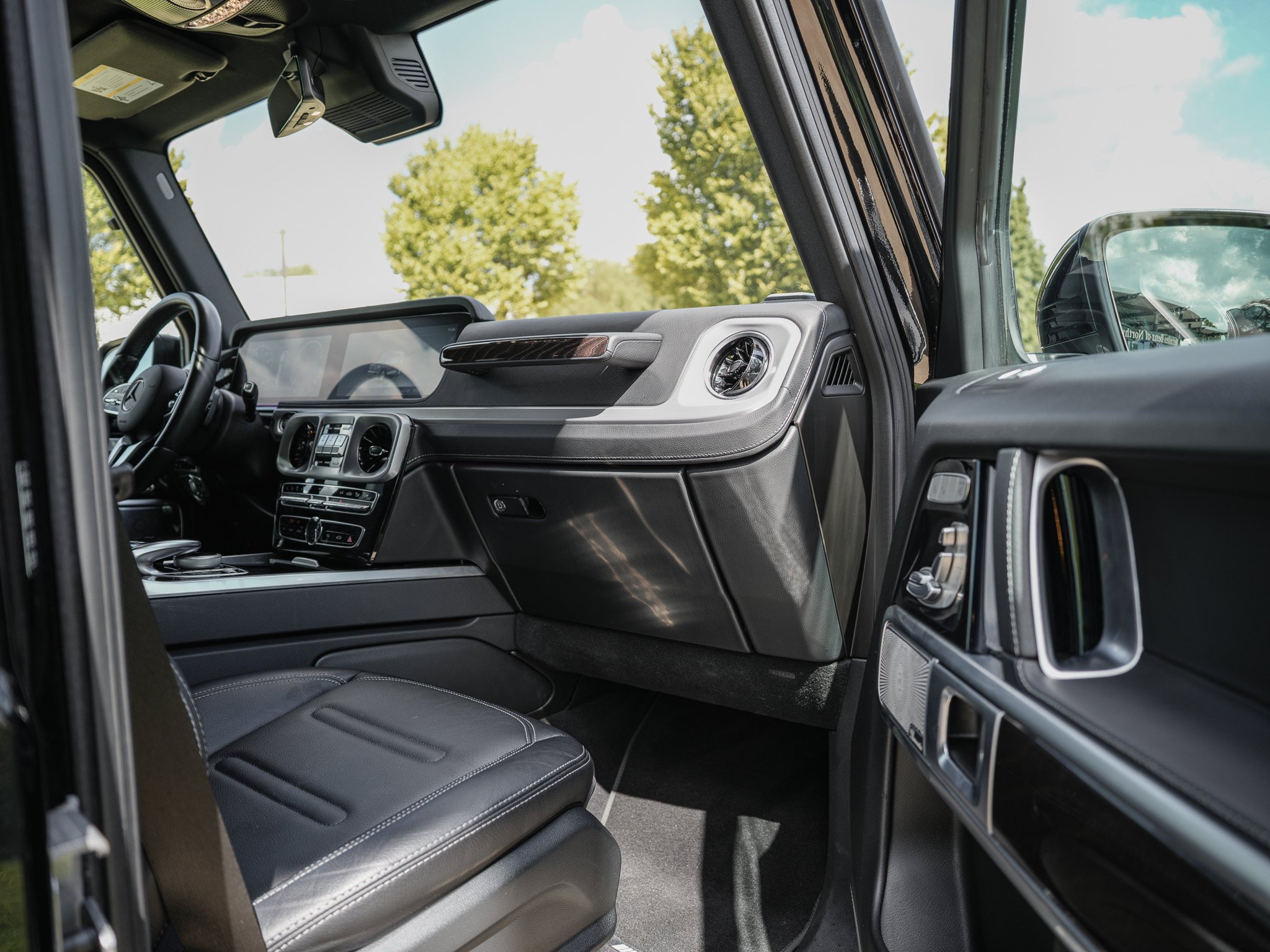 Certified Used 2022 Black Mercedes-Benz G 550 image 31