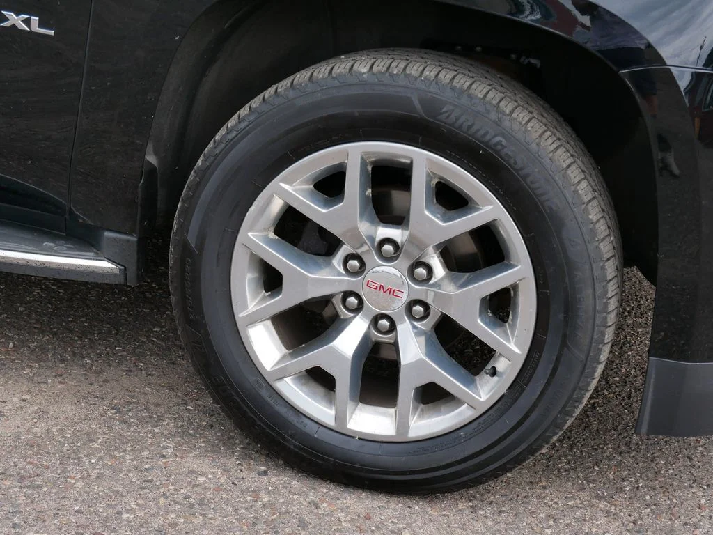 Used 2016 Black GMC SLT image 7