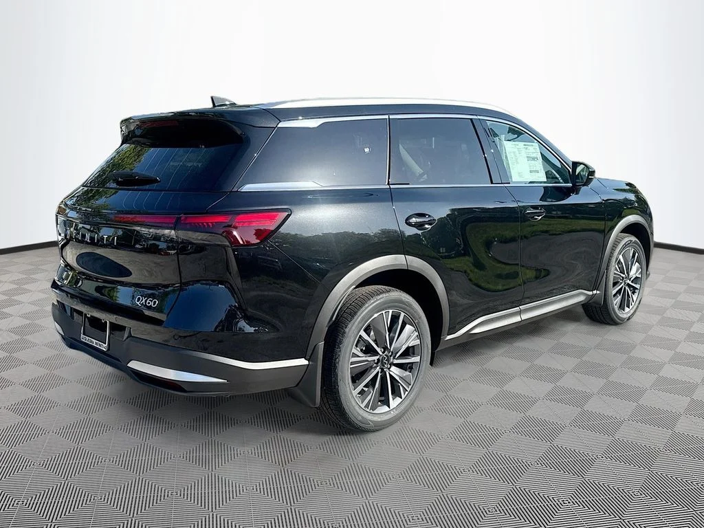 New 2027 MINERAL BLACK INFINITI Luxe FWD image 5