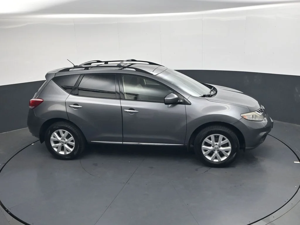 Used 2013 Gray Nissan SL image 32