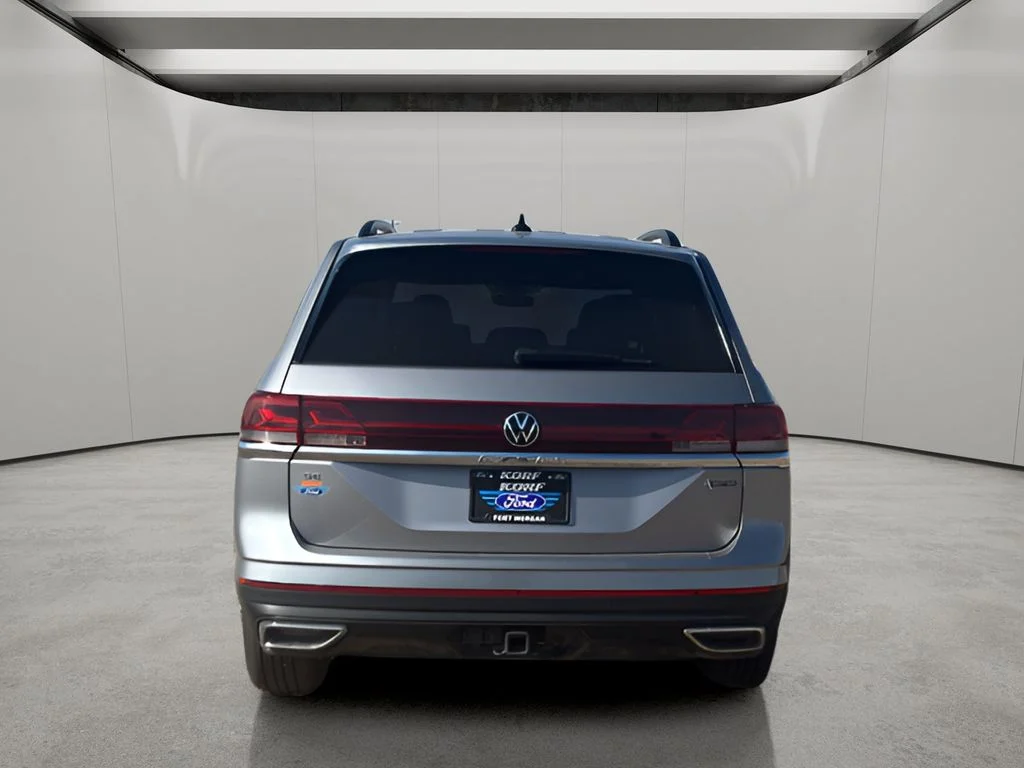 Used 2025 Silver Mist Metallic Volkswagen SE w/Technology 4Motion image 7