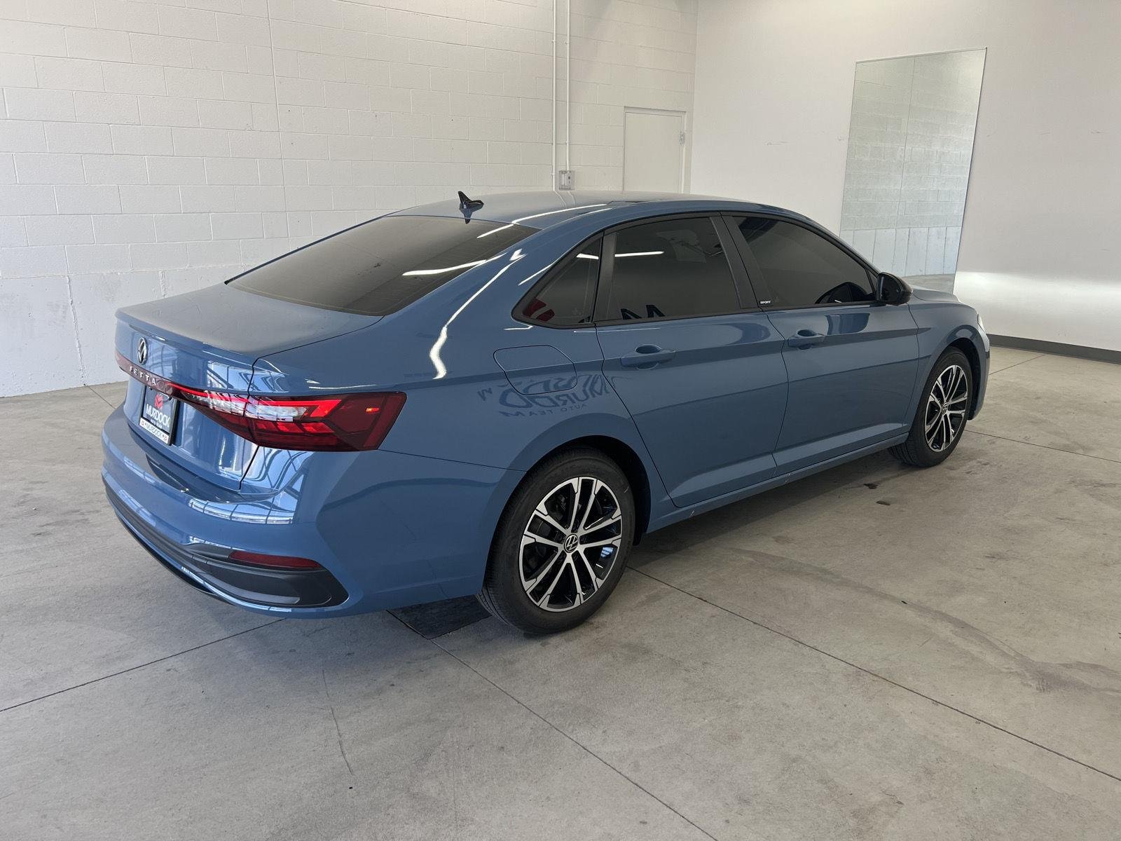 2026 Volkswagen Jetta Sport - Photo 8