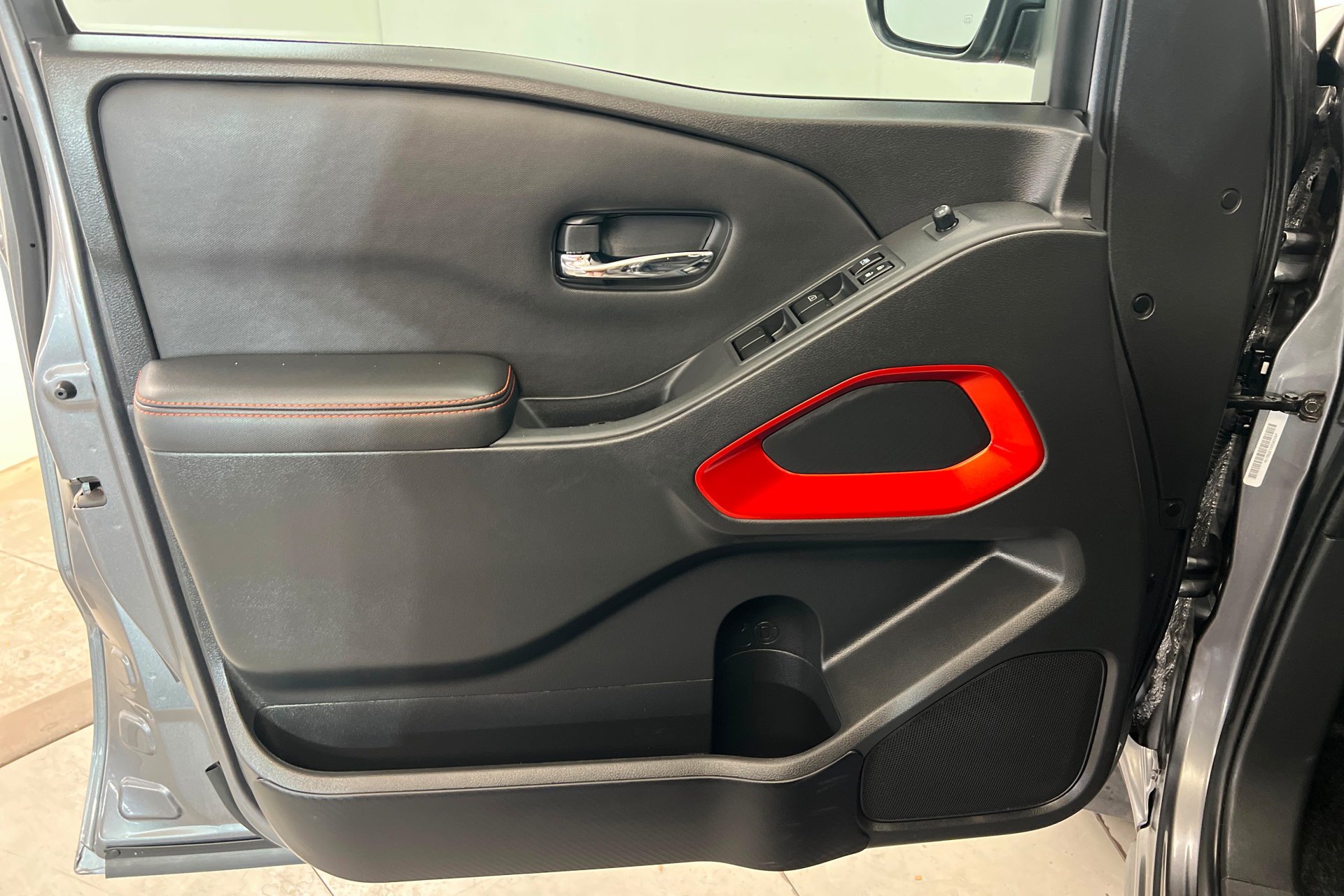 Used 2023 Gun Metallic Nissan PRO-4X image 15