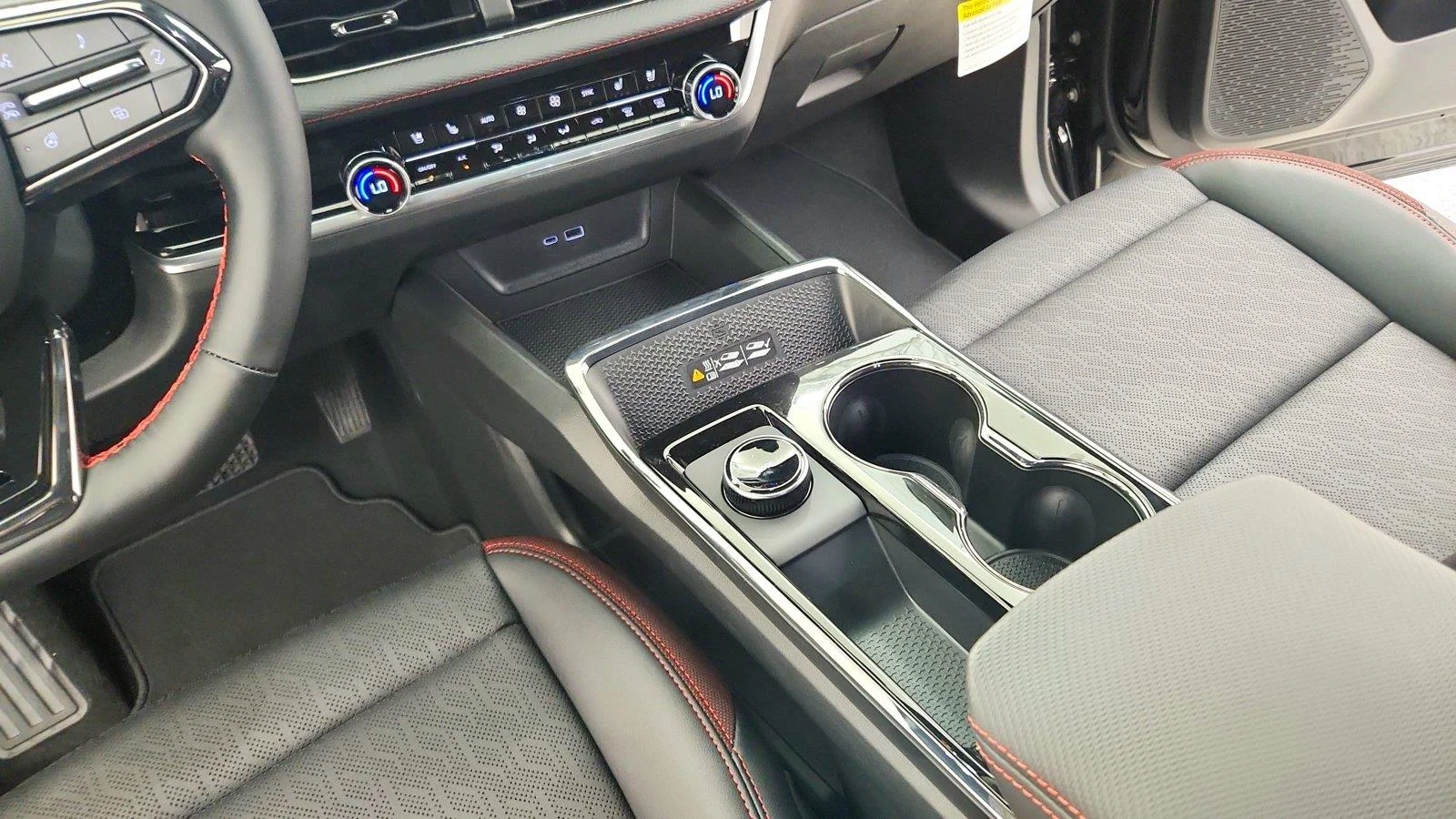 2027 Chevrolet Equinox RS - Photo 26