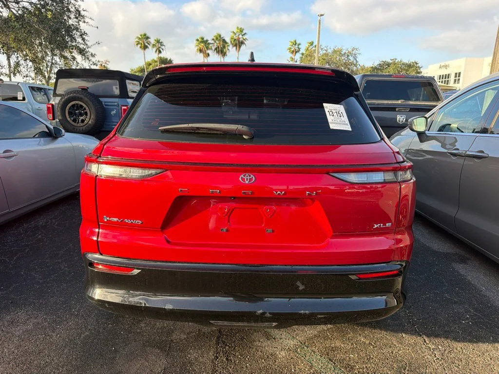Used 2025 Red Toyota XLE image 5