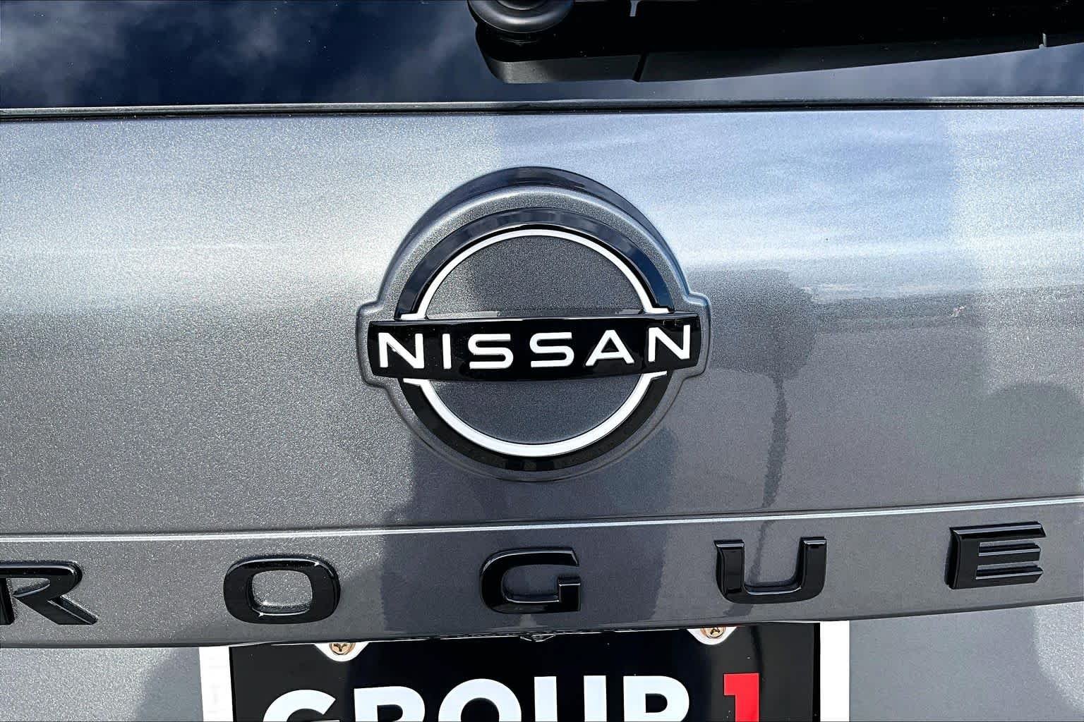 New 2027 Gun Metallic Nissan Dark Armor image 15
