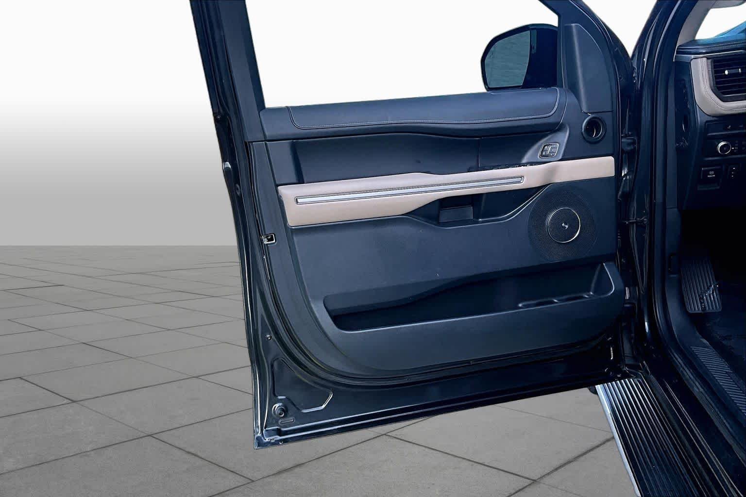 Used 2022 Dark Matter Metallic Ford Limited image 19