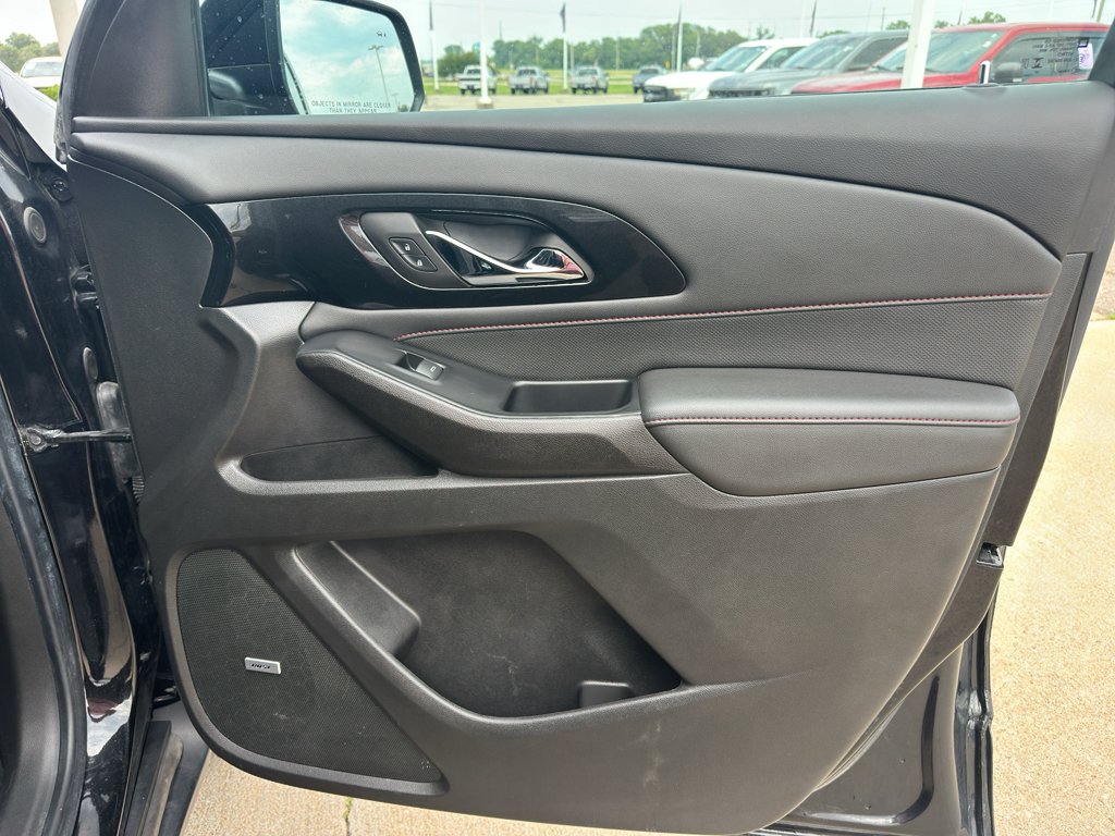 Used 2023 Mosaic Black Metallic Chevrolet RS image 28