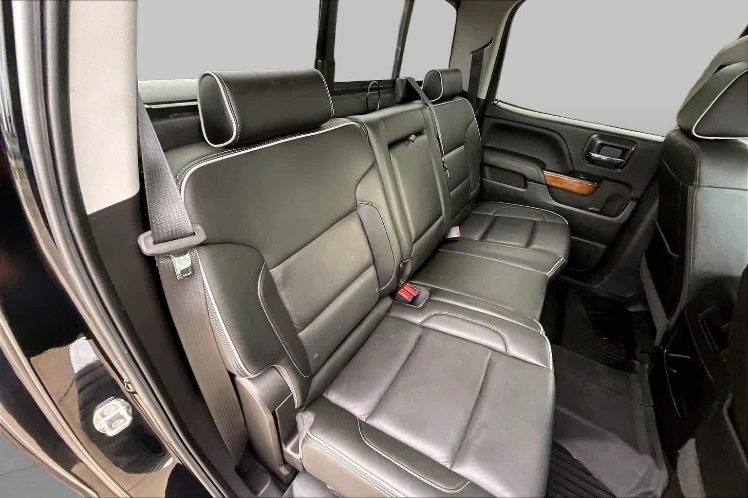 Used 2018 Black Chevrolet High Country image 20