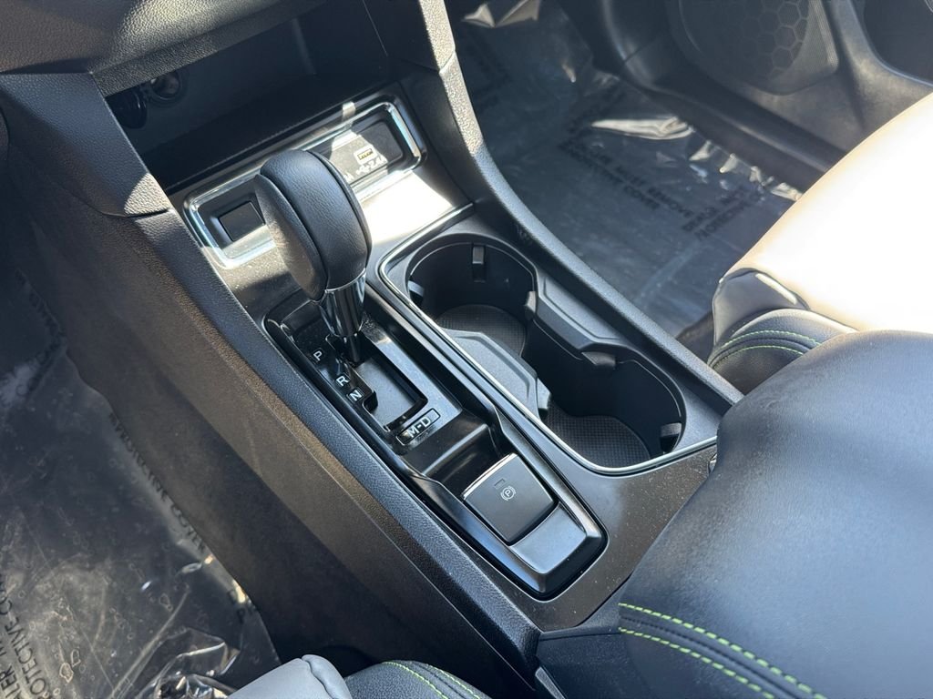 Used 2025 Crystal White Pearl Subaru Onyx Edition image 17