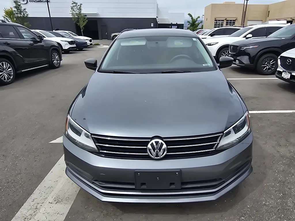 Used 2015 Platinum Gray Metallic Volkswagen 2.0L S image 8