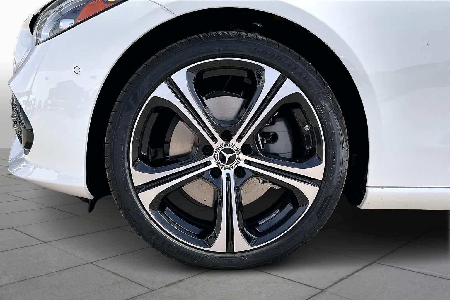 New 2026 Polar White Mercedes-Benz C 300 image 21