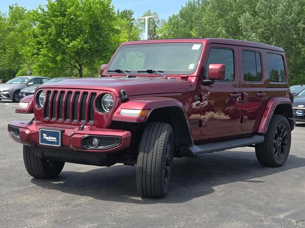 Used 2021  Jeep Unlimited Sahara High Altitude image 5