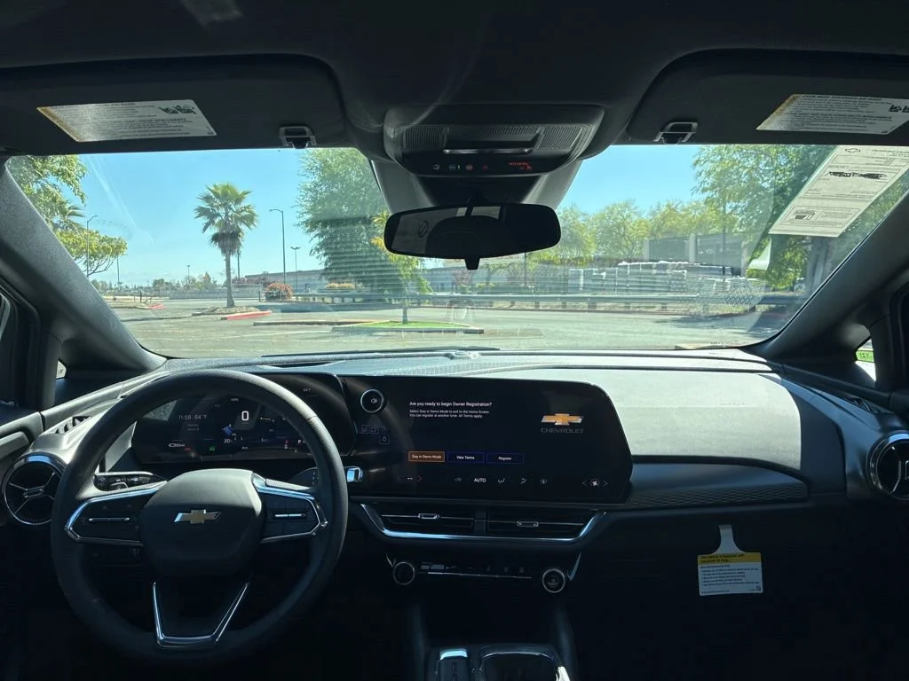 New 2026 Summit White Chevrolet LT image 32