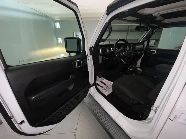 Used 2020 White Jeep Unlimited Sport S image 11