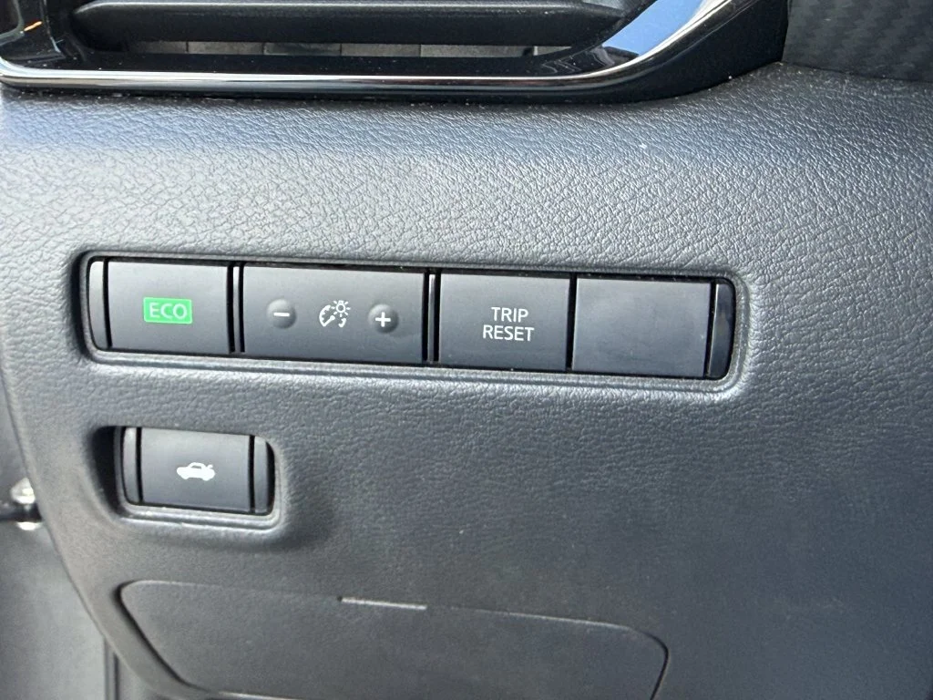 Used 2025 Gray Nissan SV image 19
