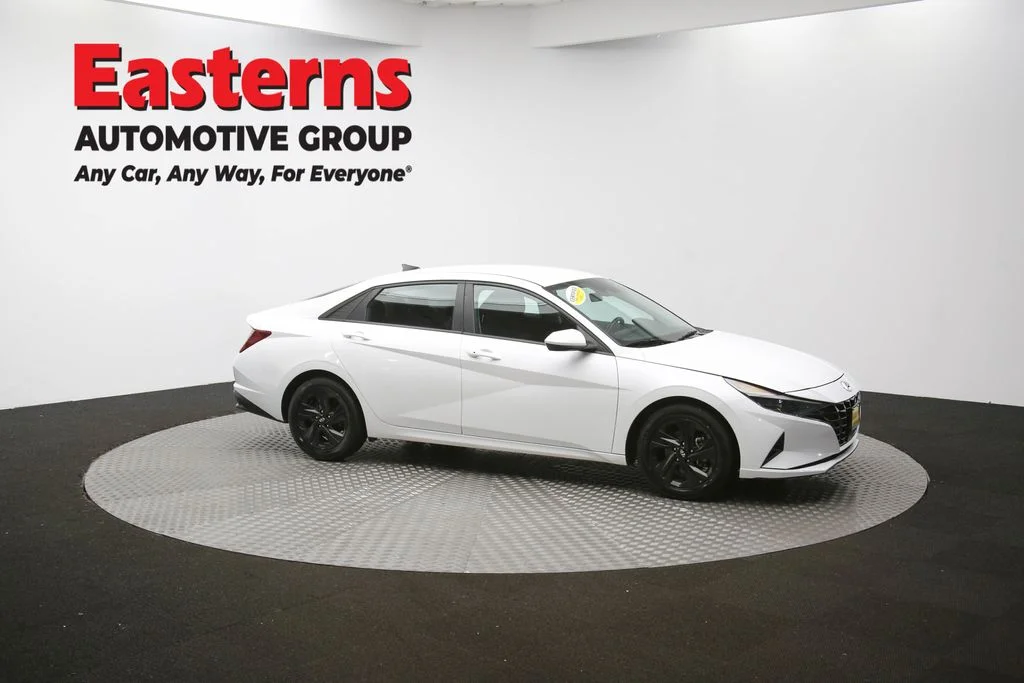 Used 2022 White Hyundai SEL image 46