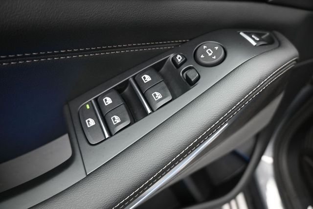 Used 2025 Gray BMW sDrive40i image 13