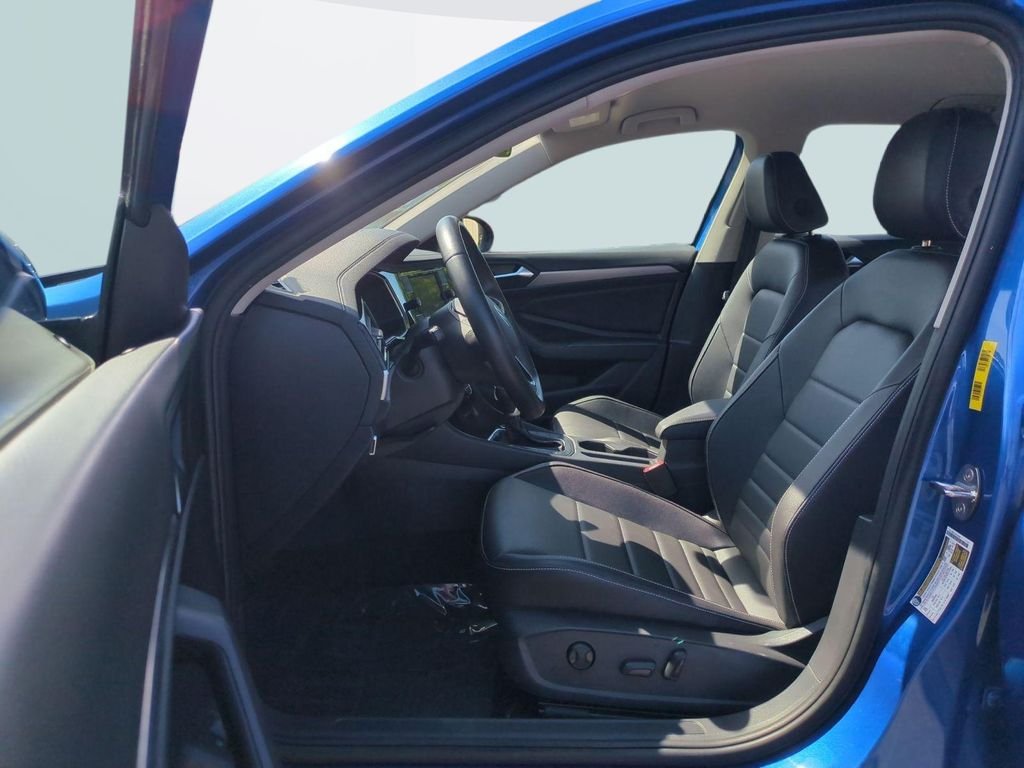 Used 2024 Blue Volkswagen 1.5T SE image 21