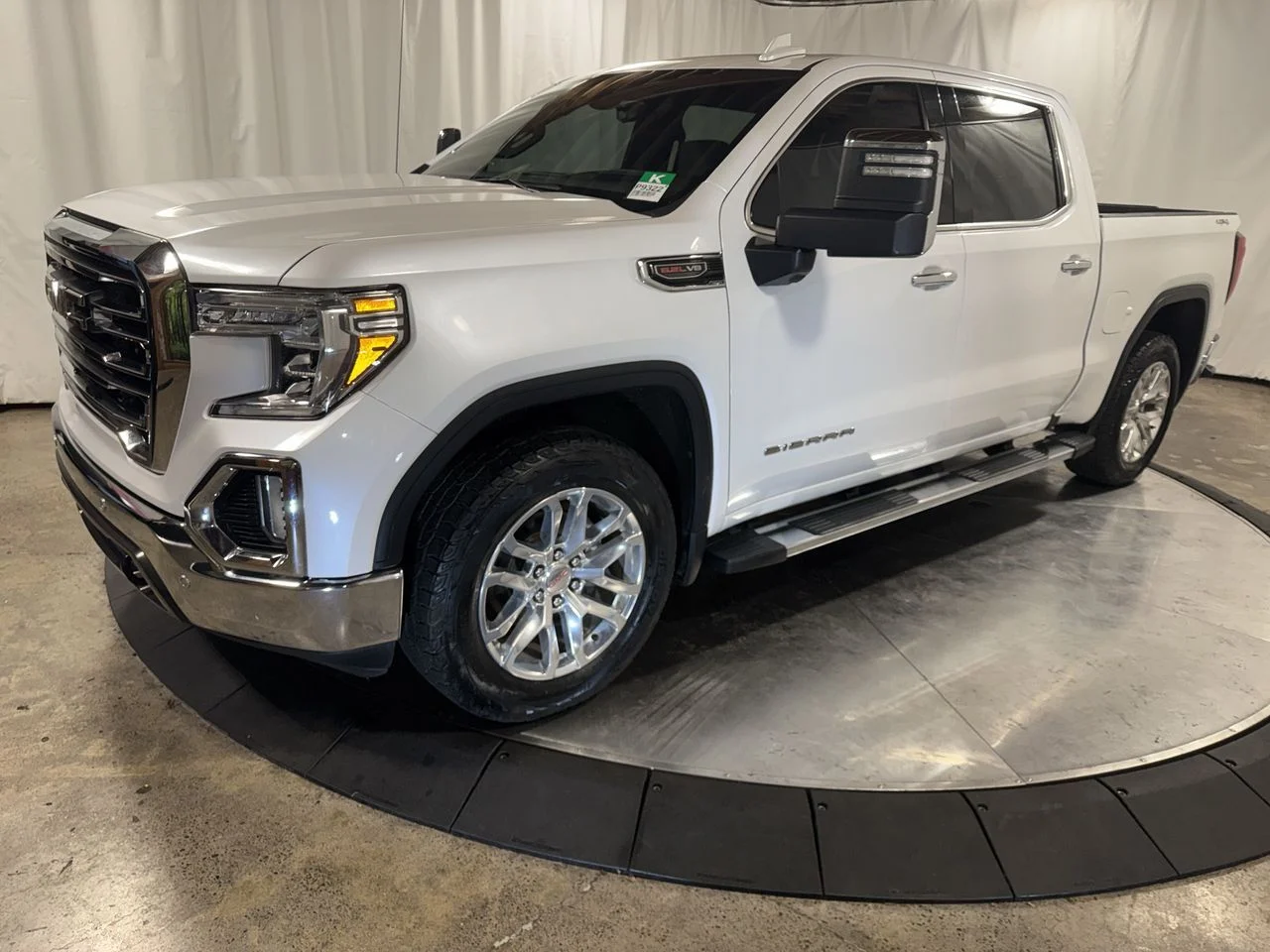 2021 GMC Sierra 4WD Crew Cab Short Box SLT's photo
