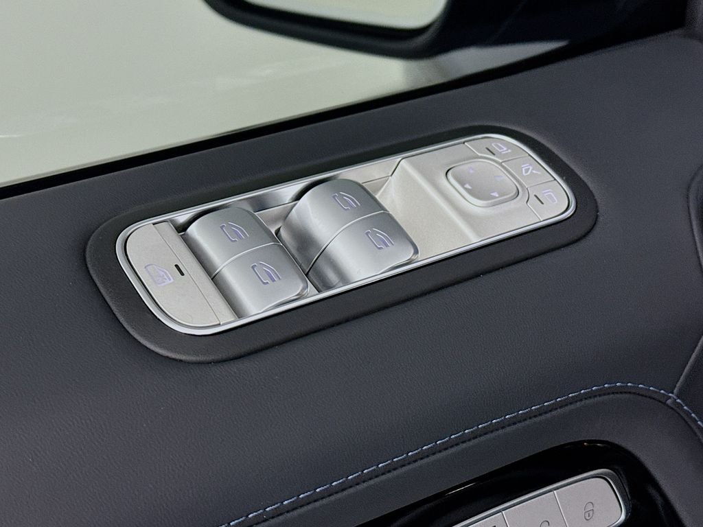 Used 2024 Blue Mercedes-Benz G 63 AMG® image 17