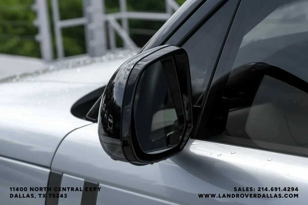 Used 2023 Silver Land Rover SE image 40