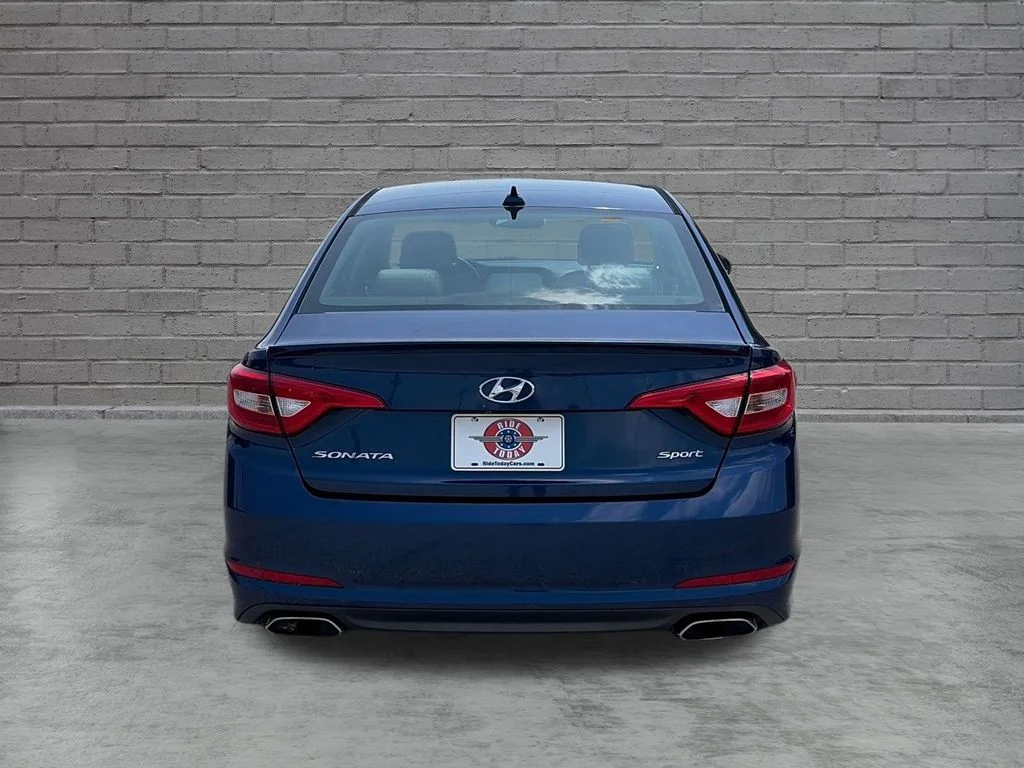 Used 2015 Blue Hyundai Sport image 5