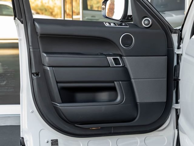 Used 2019 Fuji White Land Rover HSE image 13