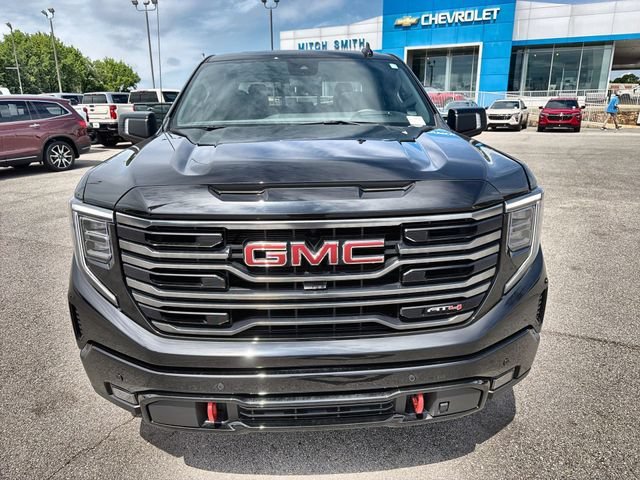 Used 2025 Onyx Black GMC AT4 image 18