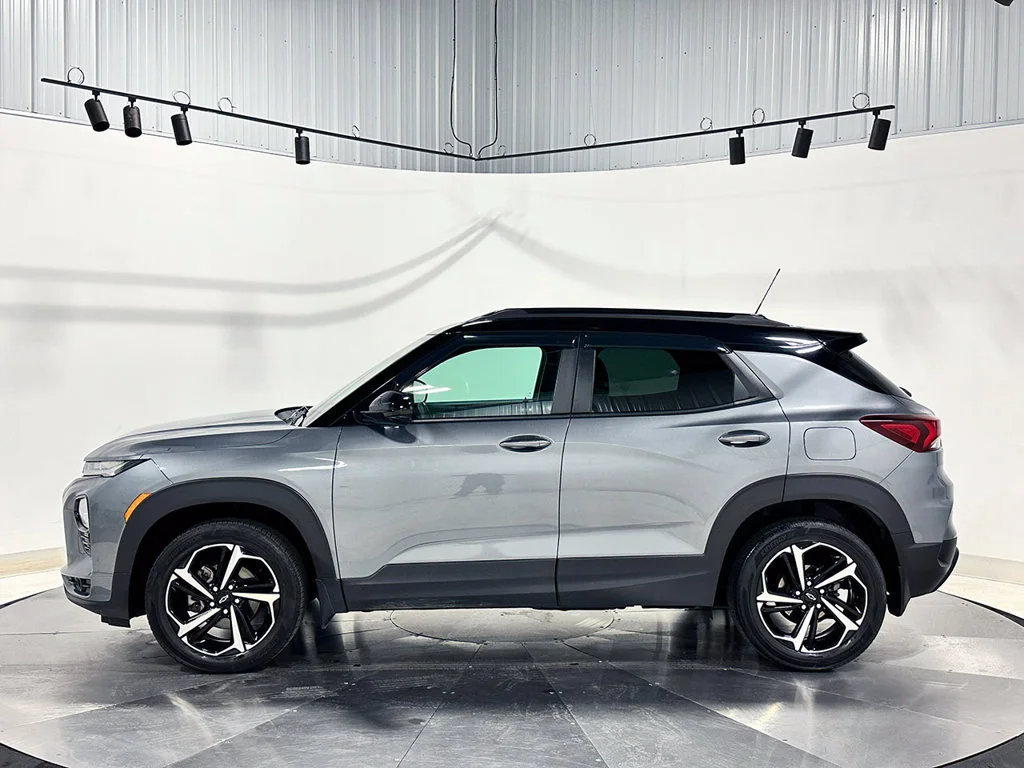 Used 2022 SATIN STEEL METALLIC Chevrolet RS image 16