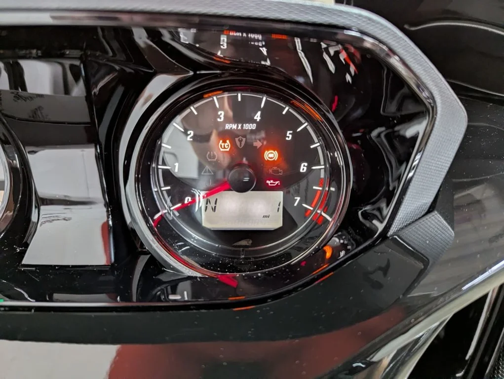 New 2026  Abyss Metallic / Red Alert Indian Motorcycle  image 16