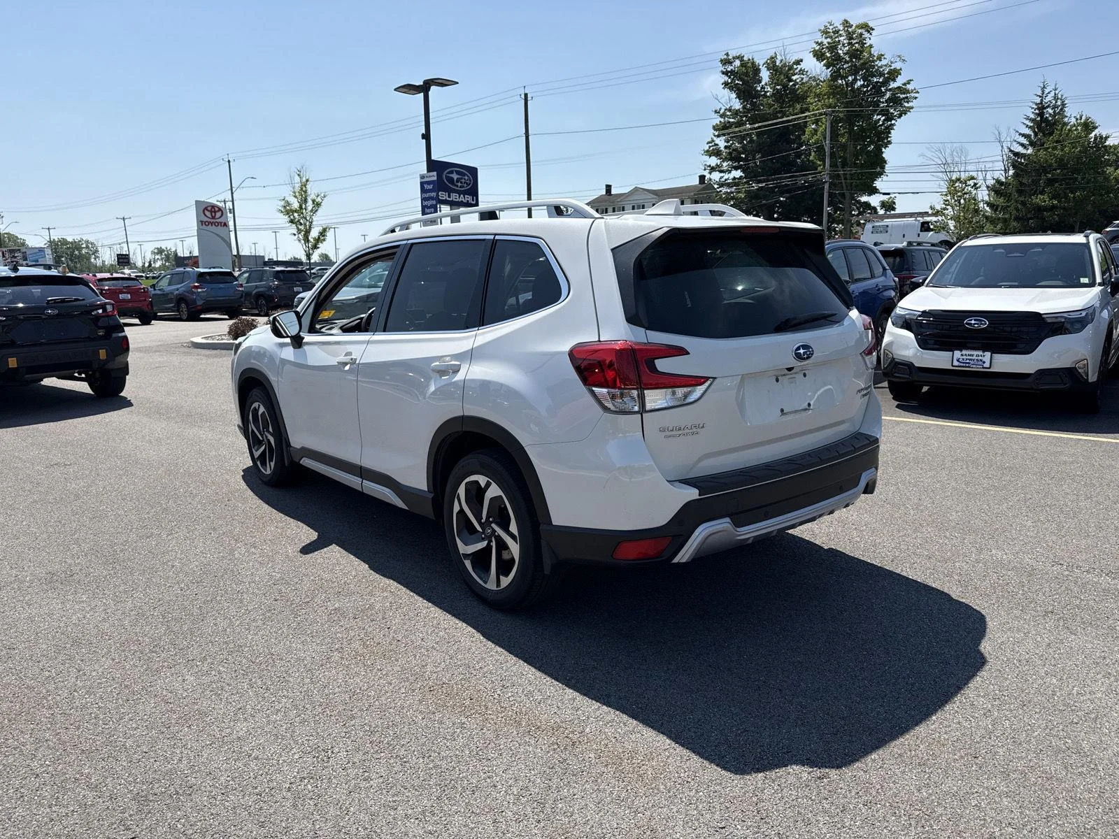 Used 2023 Crystal White Pearl Subaru Touring image 5