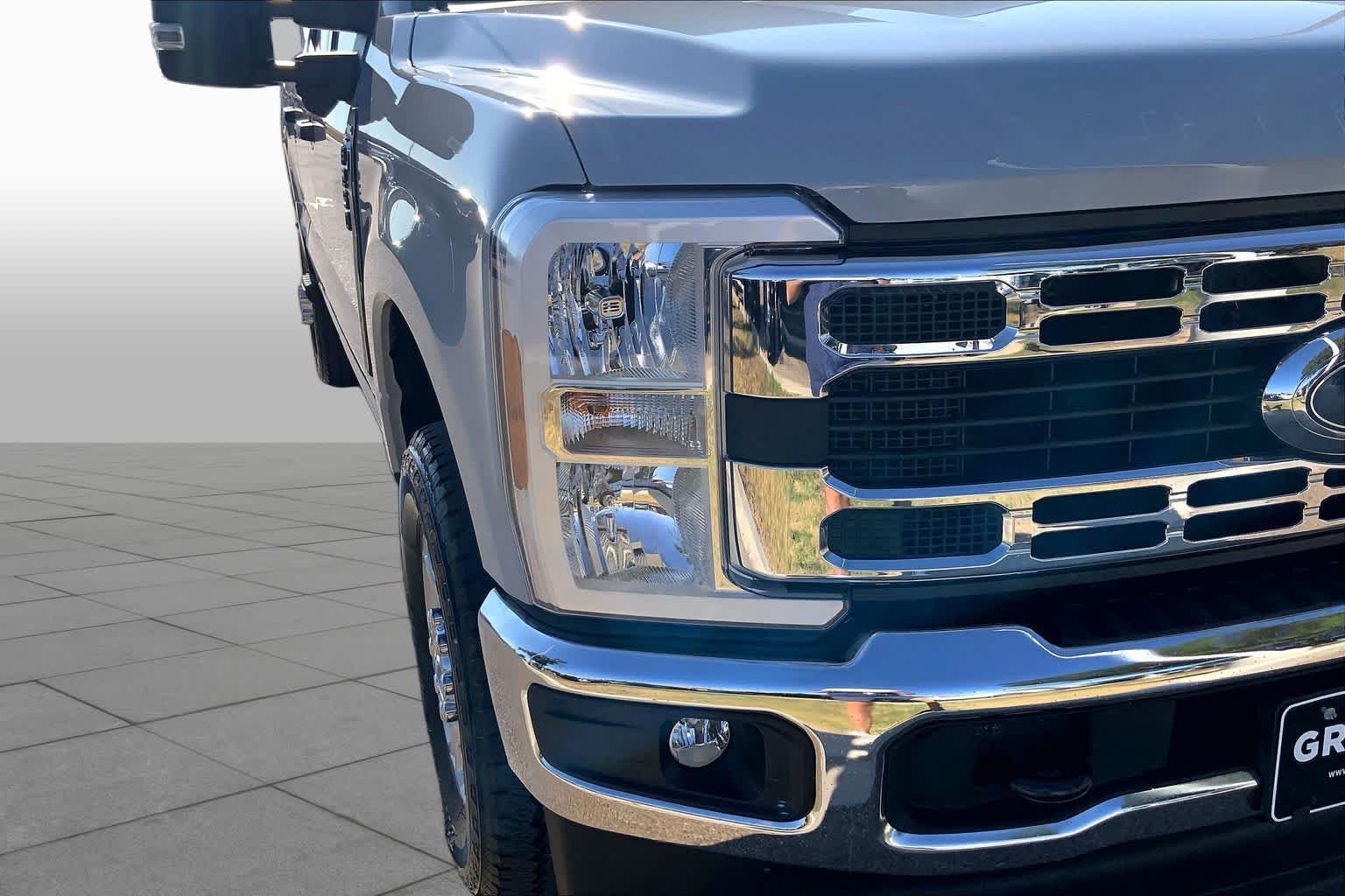 Used 2025 Avalanche Ford XLT image 28