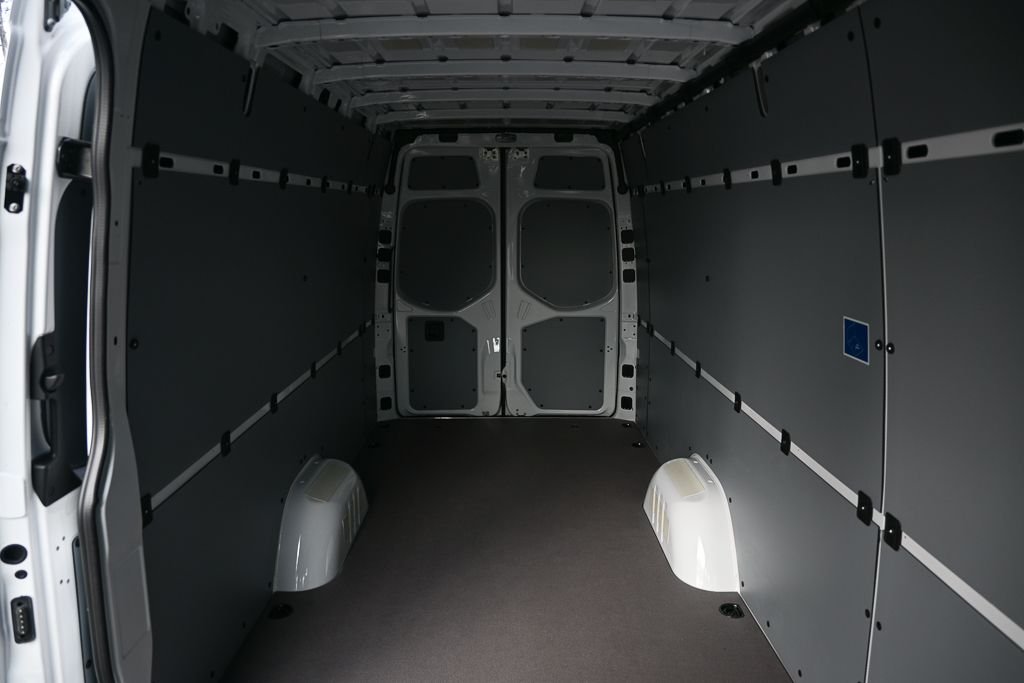 Used 2026 White Mercedes-Benz Cargo 170 WB image 17