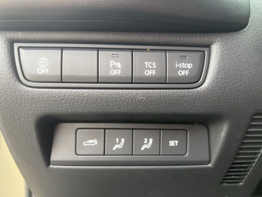 New 2026 Beige/tan Mazda 2.5 Turbo Meridian Edition image 18
