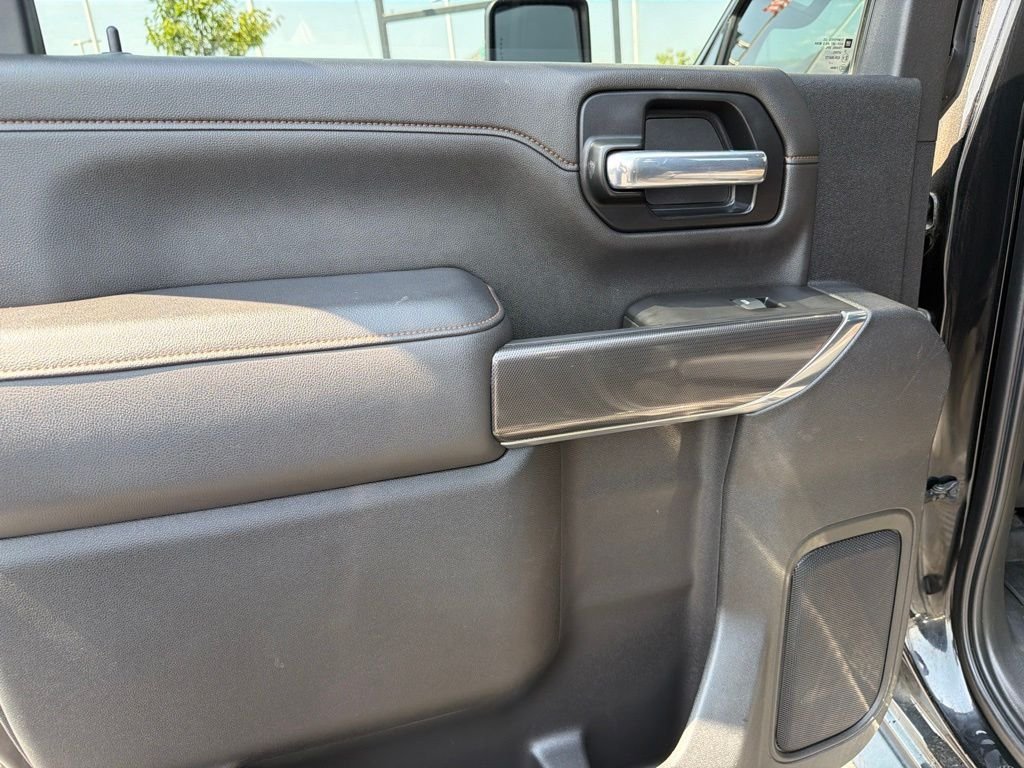 Used 2021 Black GMC AT4 image 12