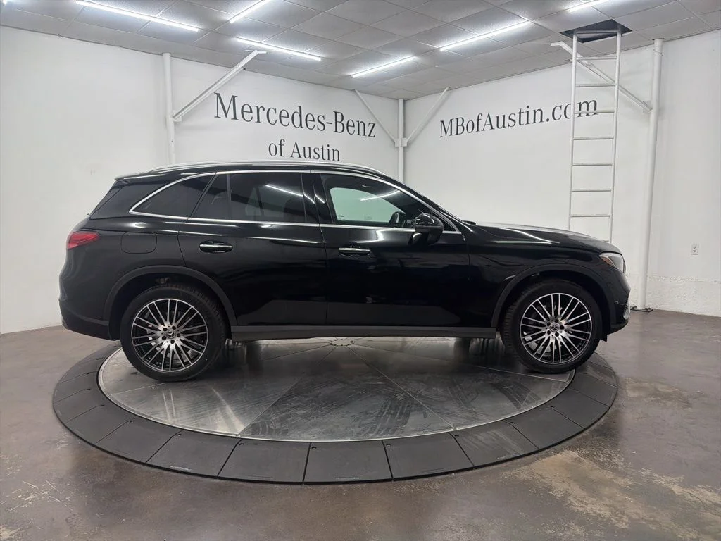 Used 2026 Black Mercedes-Benz GLC 300 image 8