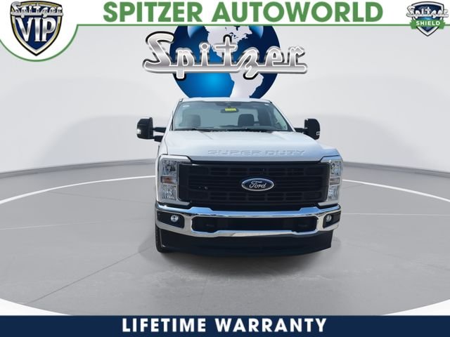 New 2026 Oxford White Ford F-250® XL image 3