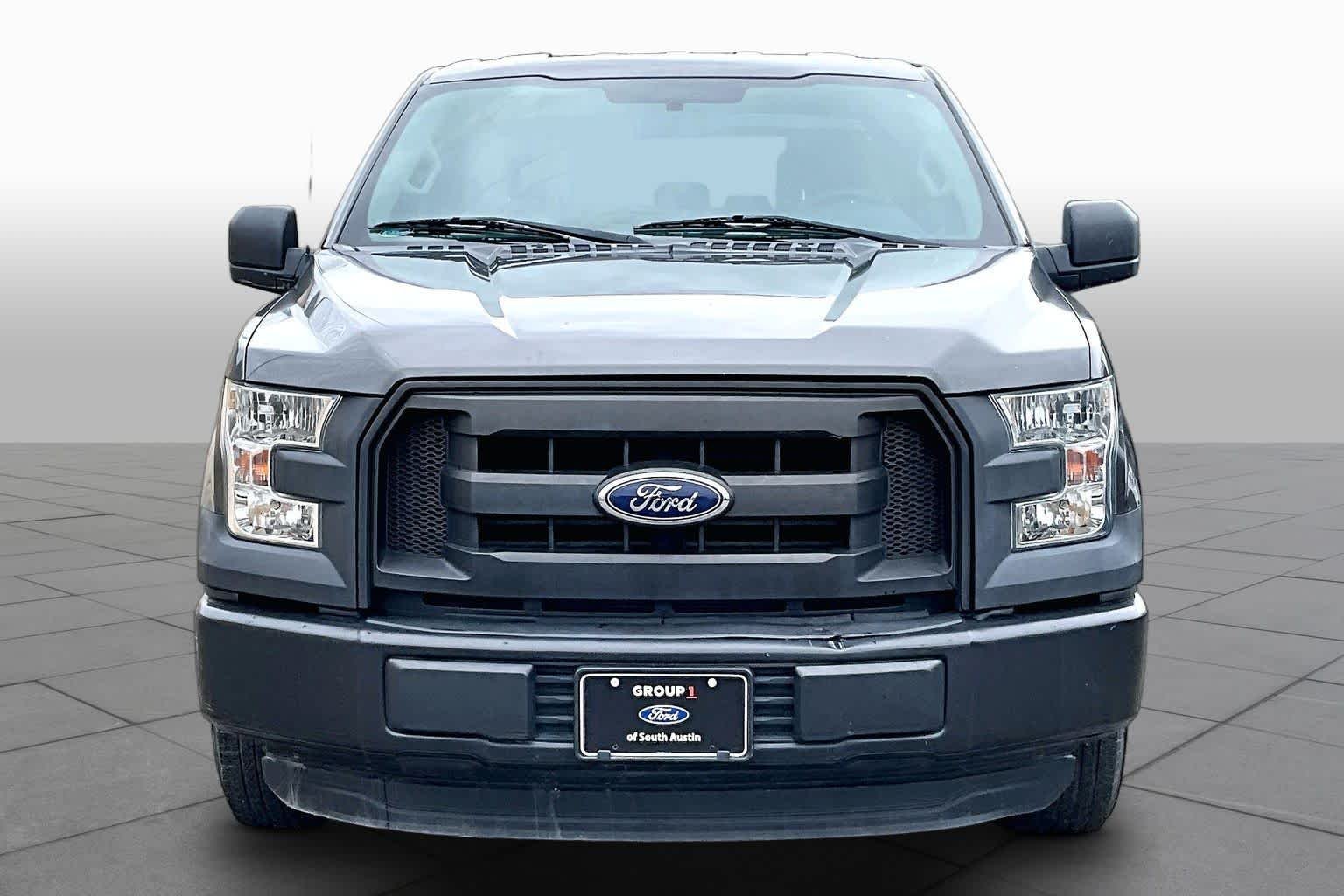 Used 2015 Magnetic Metallic Ford XL image 4