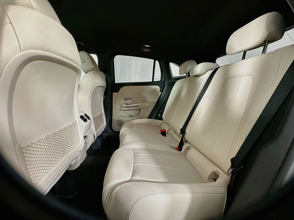 New 2026 Mountain Grey Metallic Mercedes-Benz GLA 250 image 22