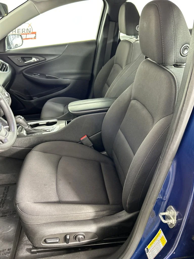 Used 2019 Blue Chevrolet LT image 12
