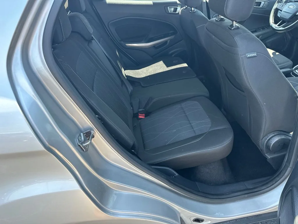 Used 2020 Silver Ford SE image 15