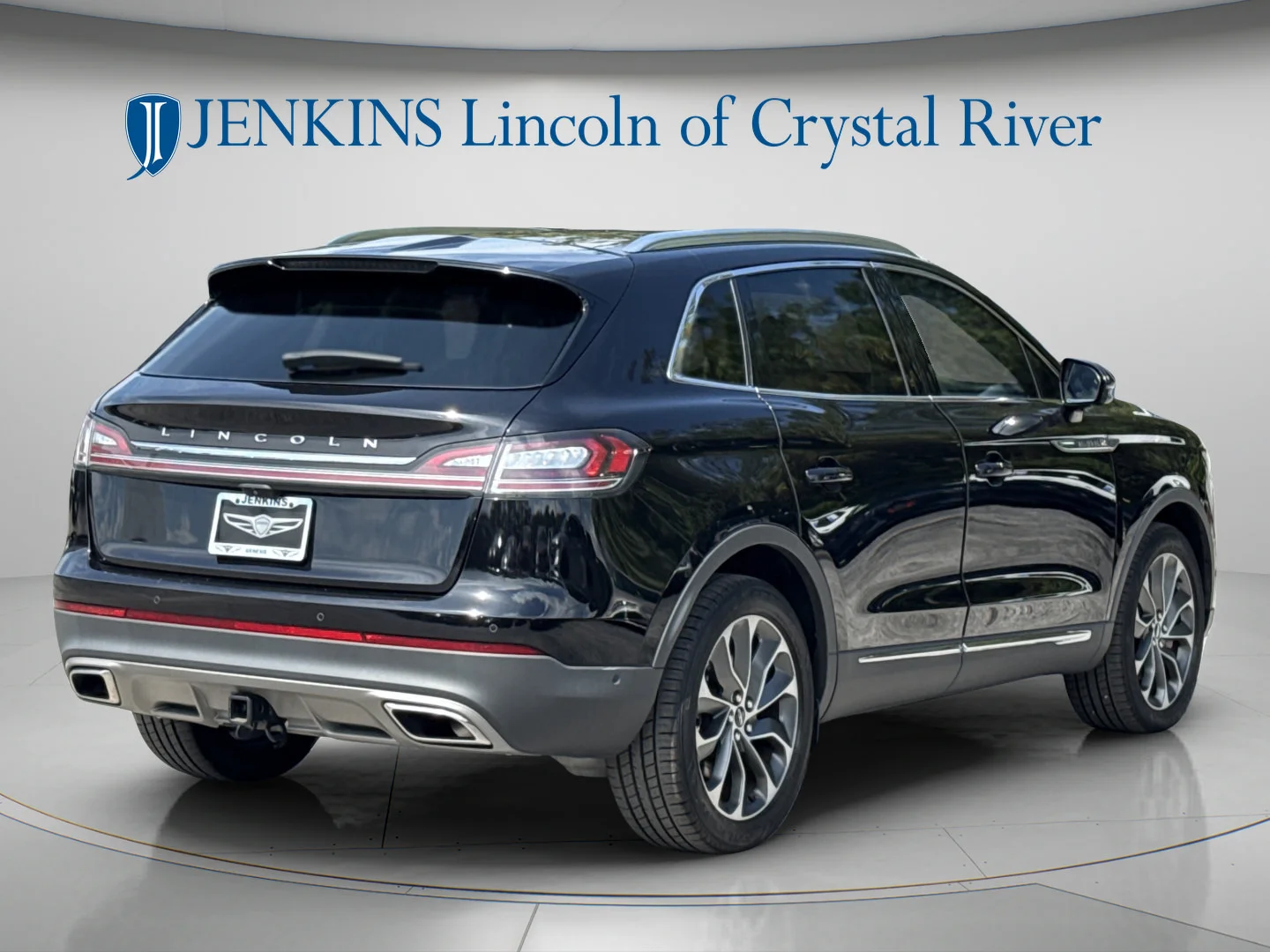 Used 2023 Infinite Black Metallic Clearcoat Lincoln Reserve image 5