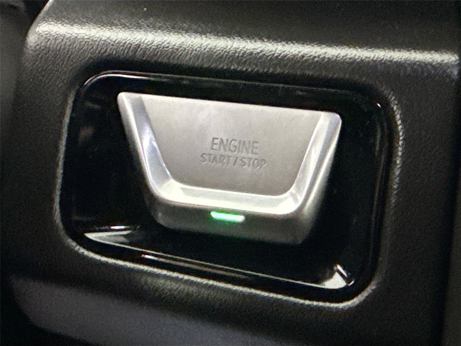 Used 2025 Onyx Black GMC Denali image 22