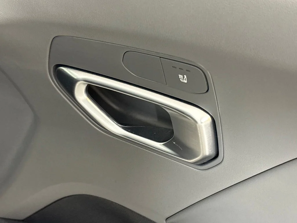 New 2026 Snow White Pearl Kia EX image 15